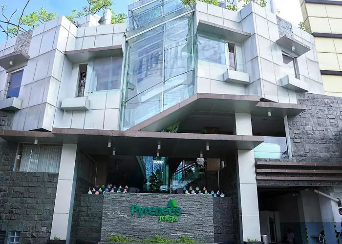 Pyrenees Malioboro Hotel